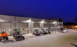 Otevření nové servisní haly v Praze - Čakovicích