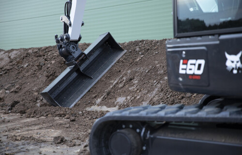 aeetn8cra9_____MEX-E60-bucket_leveling-18012021-K4_9567