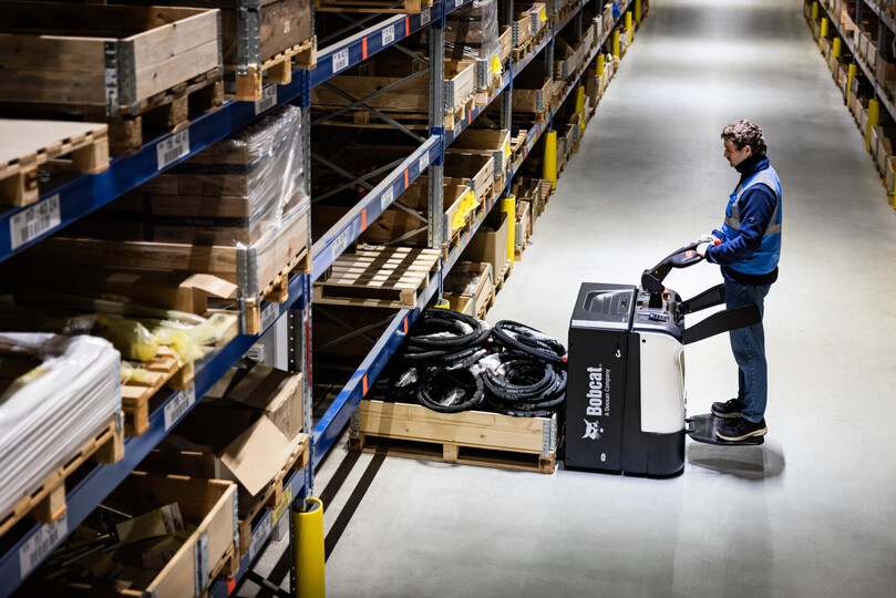 Foto 2 - 2,5t, N-7 Series, ride-on